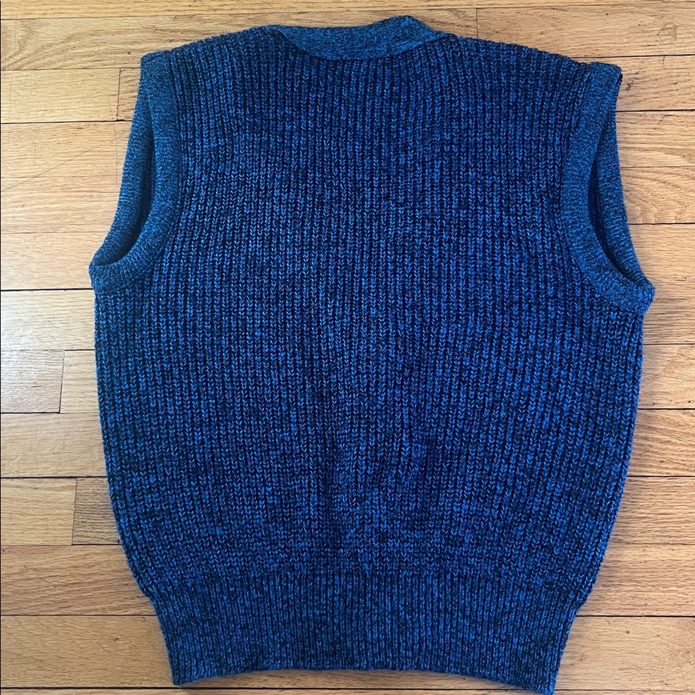 VNTG Brunny Buttoned Vest - Picture 3 of 6